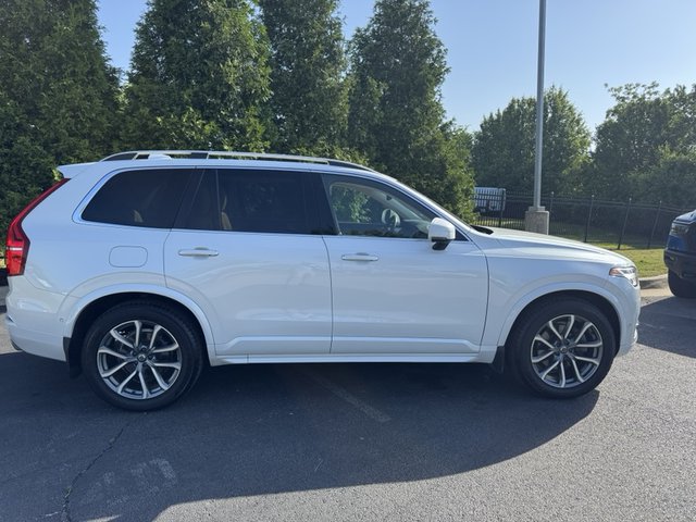 2016 Volvo XC90 T6 Momentum AWD