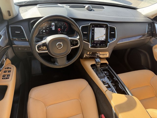 2016 Volvo XC90 T6 Momentum AWD