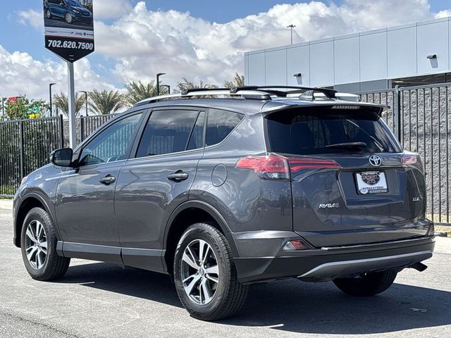 2017 Toyota RAV4 XLE FWD