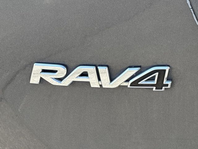 2017 Toyota RAV4 XLE FWD