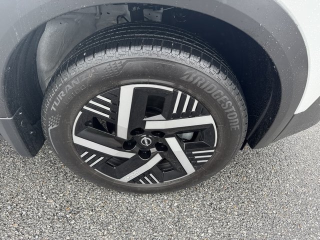 2025 Nissan Kicks SV FWD