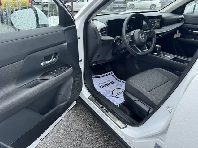 2025 Nissan Kicks SV FWD
