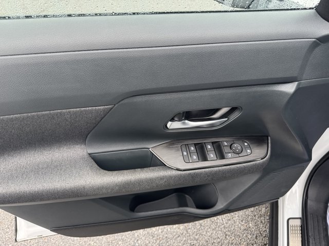 2025 Nissan Kicks SV FWD