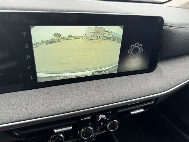 2025 Nissan Kicks SV FWD