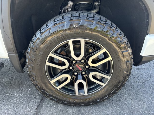 2023 GMC Sierra 1500 AT4 4WD 147WB