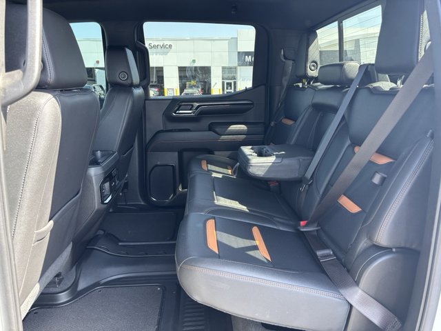 2023 GMC Sierra 1500 AT4 4WD 147WB