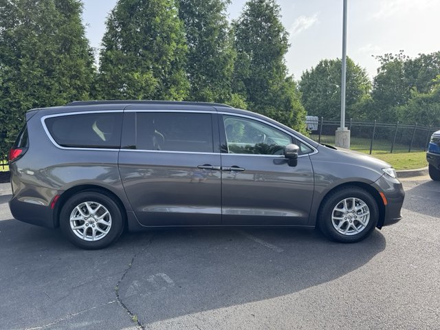 2022 Chrysler Pacifica Touring L FWD