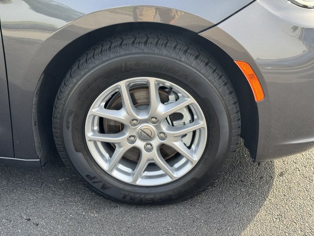 2022 Chrysler Pacifica Touring L FWD