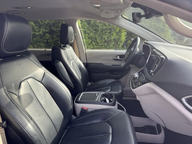 2022 Chrysler Pacifica Touring L FWD