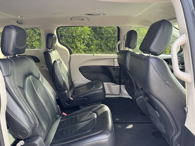 2022 Chrysler Pacifica Touring L FWD