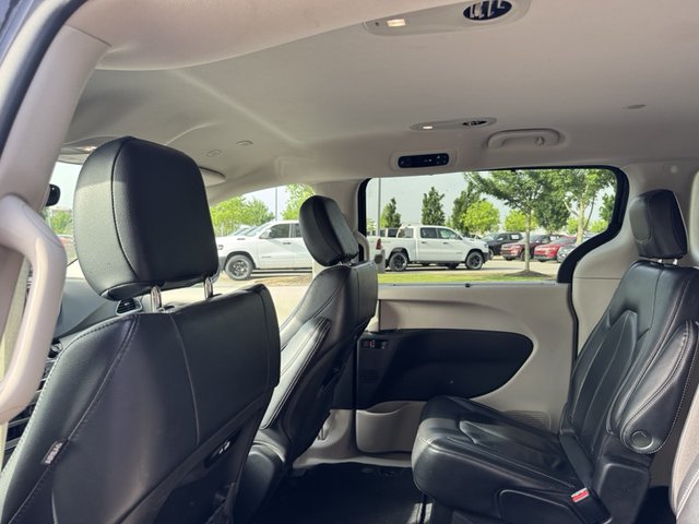 2022 Chrysler Pacifica Touring L FWD