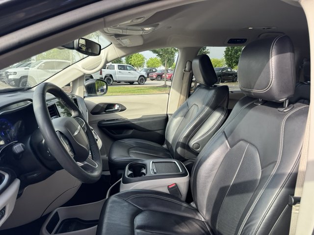 2022 Chrysler Pacifica Touring L FWD
