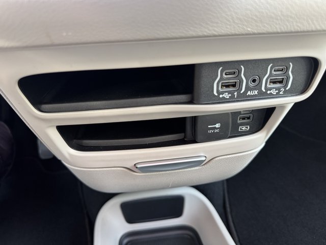 2022 Chrysler Pacifica Touring L FWD