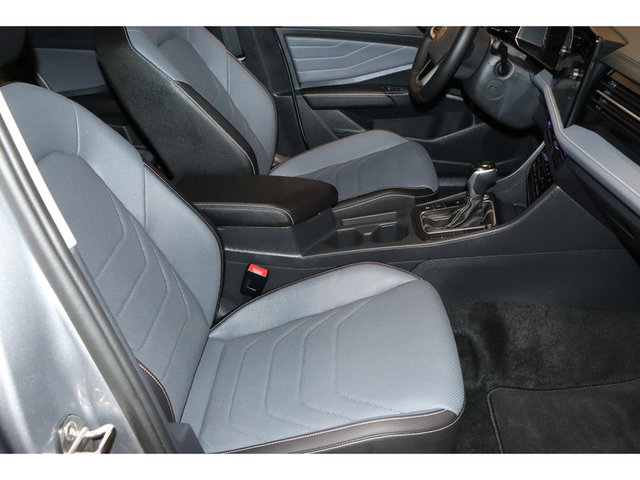 2025 Volkswagen Jetta SEL