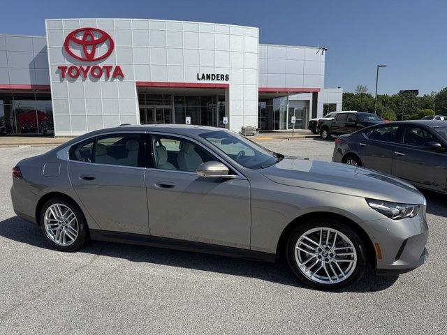 2024 BMW 5 Series 530i