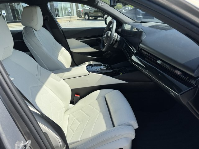 2024 BMW 5 Series 530i