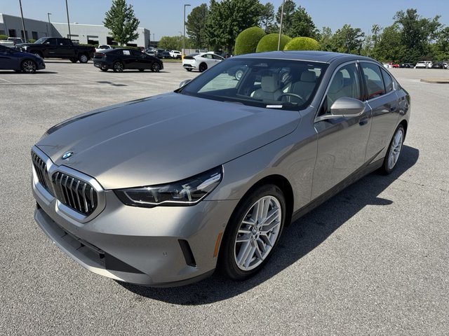 2024 BMW 5 Series 530i