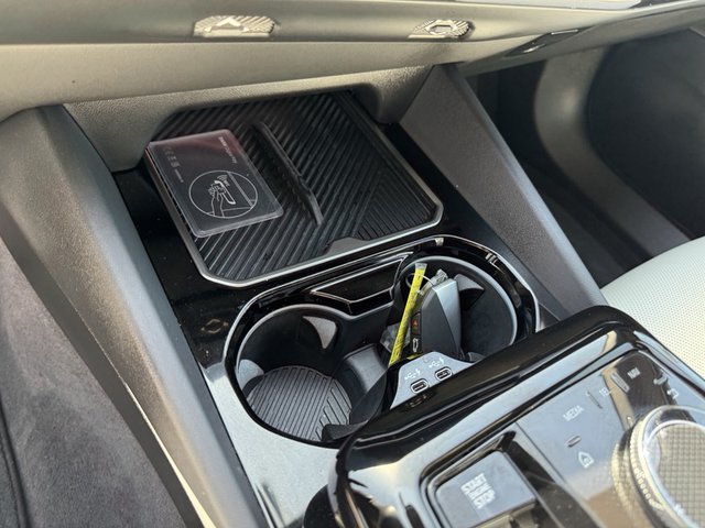 2024 BMW 5 Series 530i