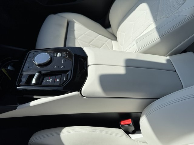 2024 BMW 5 Series 530i