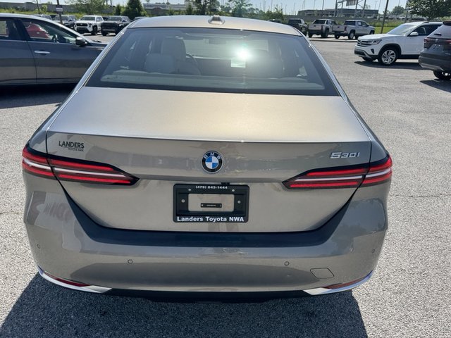 2024 BMW 5 Series 530i