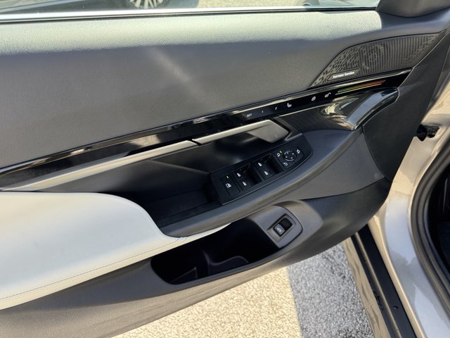 2024 BMW 5 Series 530i