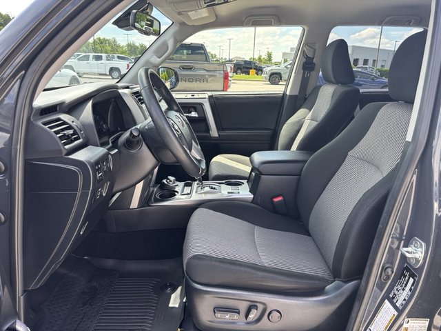 2024 Toyota 4Runner SR5 4WD