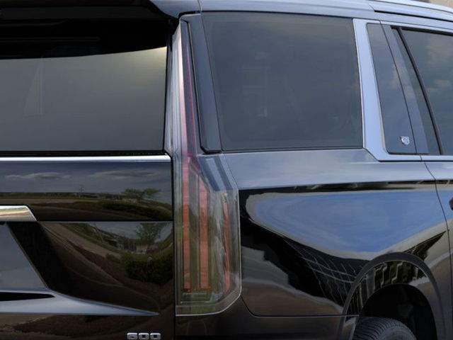 2025 Cadillac Escalade Luxury 4WD ESV