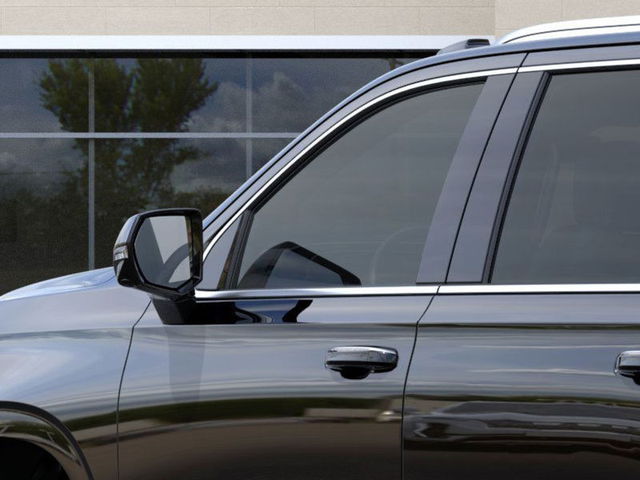2025 Cadillac Escalade Luxury 4WD ESV