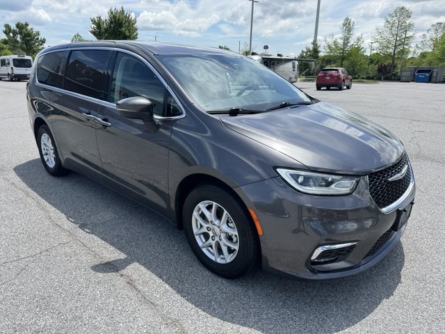 2023 Chrysler Pacifica Touring L FWD