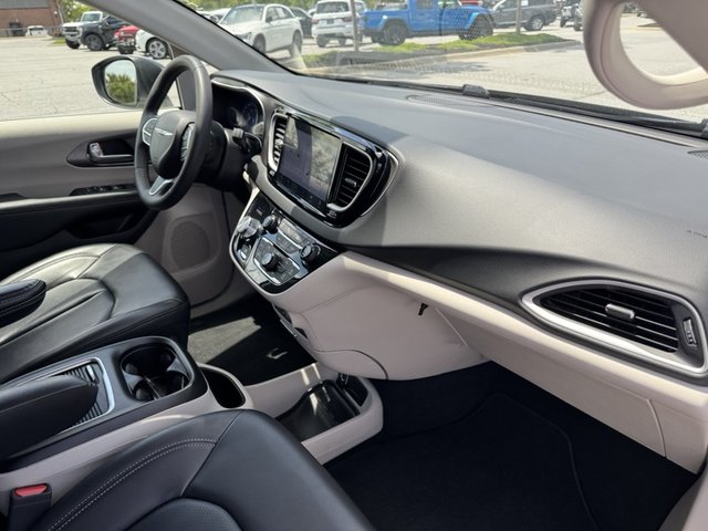 2023 Chrysler Pacifica Touring L FWD