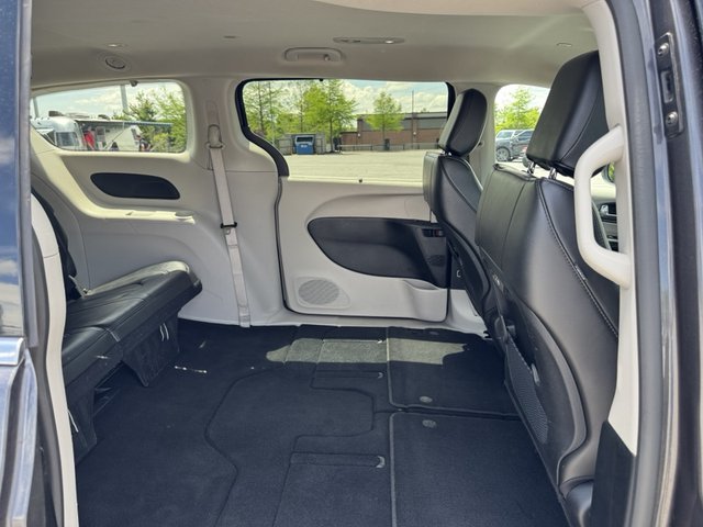 2023 Chrysler Pacifica Touring L FWD