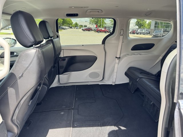 2023 Chrysler Pacifica Touring L FWD