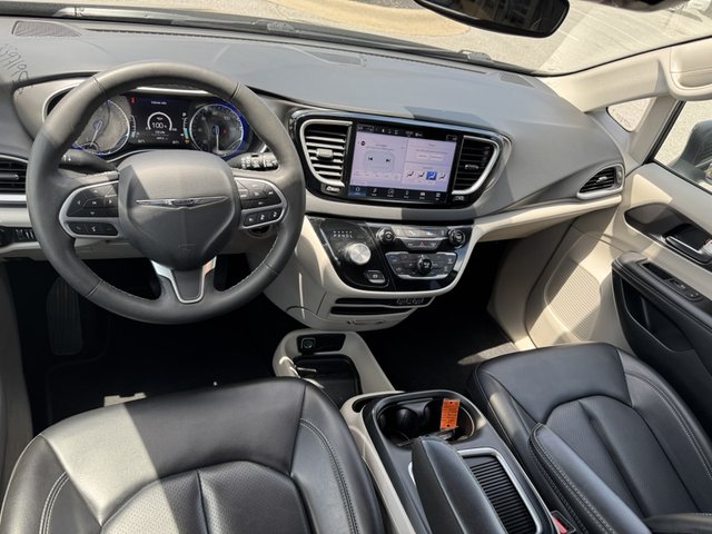 2023 Chrysler Pacifica Touring L FWD