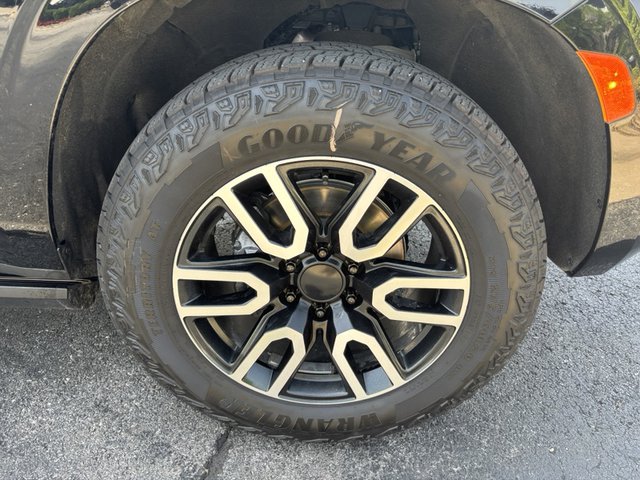 2023 GMC Yukon AT4 4WD
