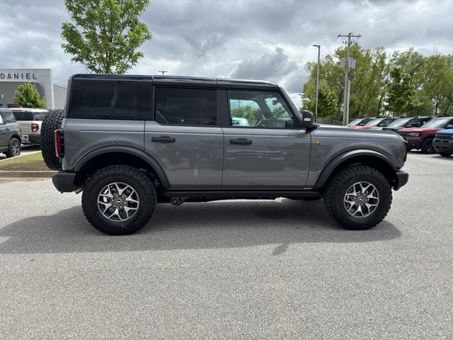2025 Ford Bronco Badlands 4Dr Adv 4WD