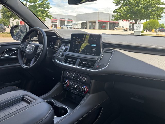 2024 GMC Yukon AT4 4WD