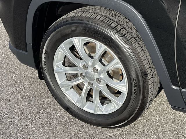 2020 Jeep Cherokee Latitude 2WD