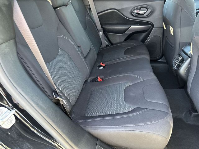 2020 Jeep Cherokee Latitude 2WD
