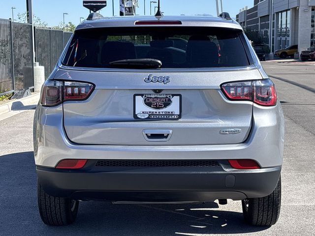 2022 Jeep Compass Latitude FWD