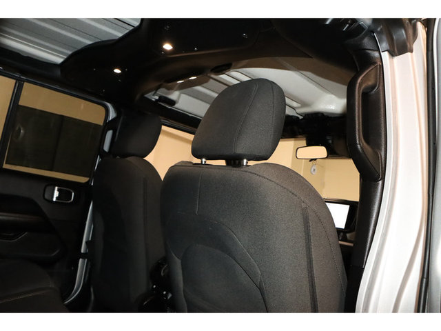 2024 Jeep Wrangler Sahara 4WD