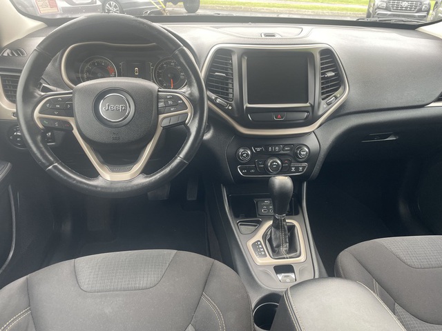 2016 Jeep Cherokee Latitude Altitude FWD