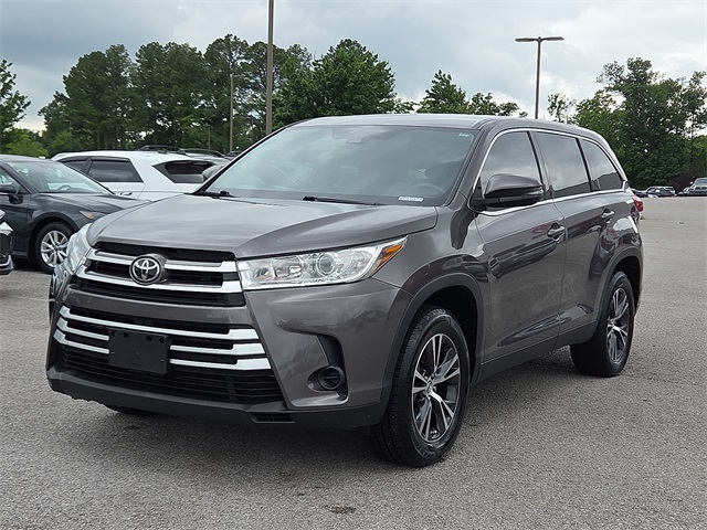 2019 Toyota Highlander LE FWD