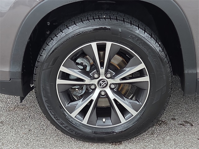 2019 Toyota Highlander LE FWD