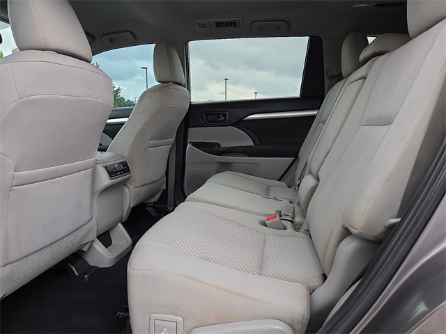 2019 Toyota Highlander LE FWD