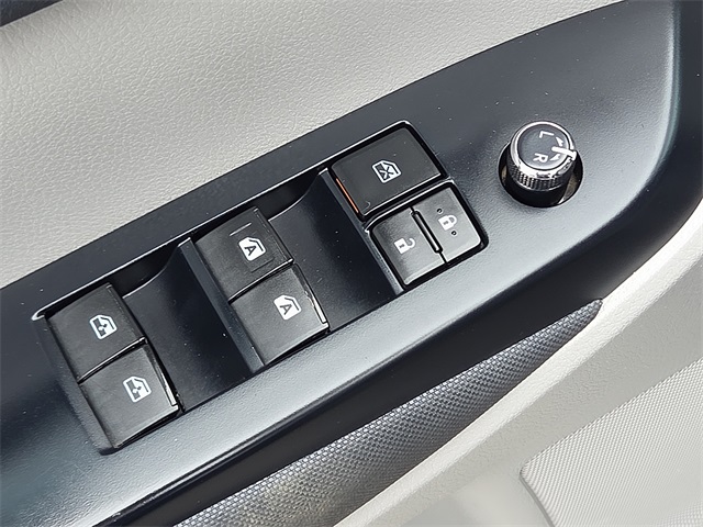 2019 Toyota Highlander LE FWD