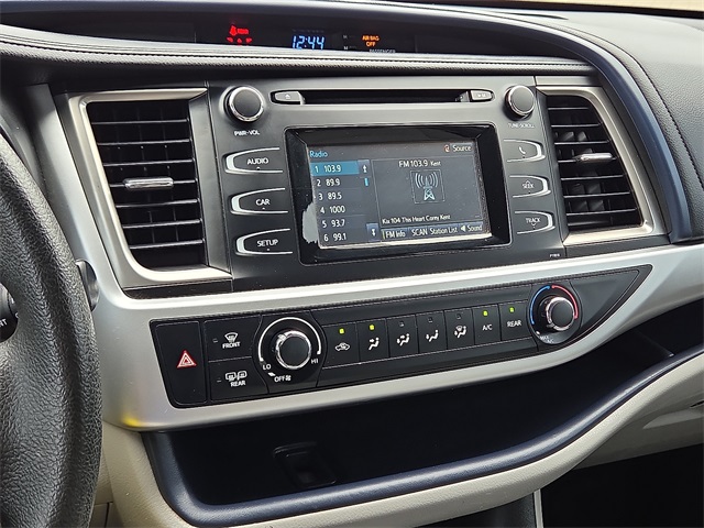 2019 Toyota Highlander LE FWD