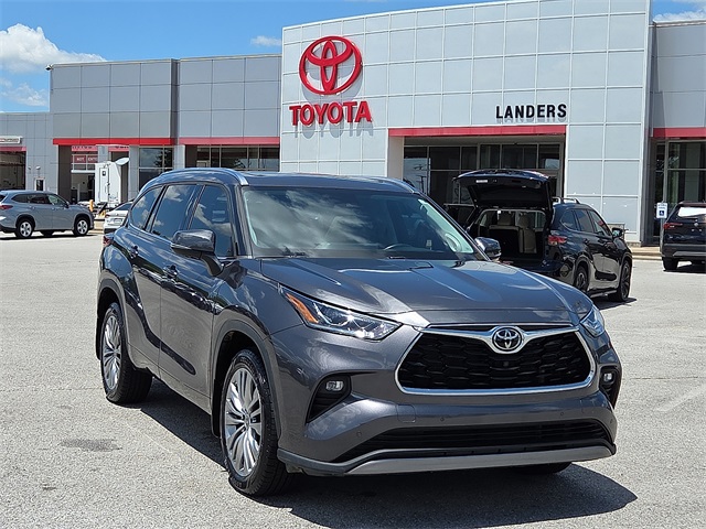 2022 Toyota Highlander Platinum FWD