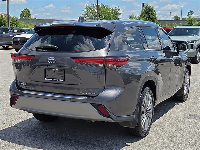 2022 Toyota Highlander Platinum FWD