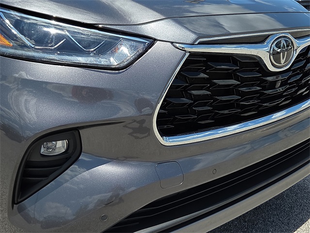 2022 Toyota Highlander Platinum FWD