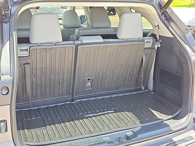 2022 Toyota Highlander Platinum FWD